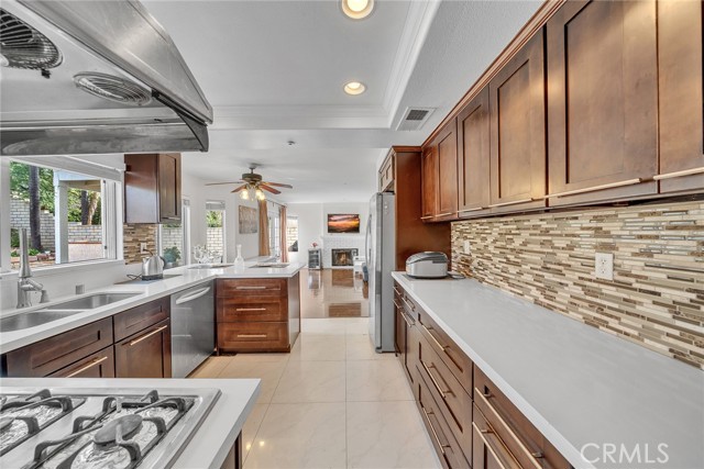 Detail Gallery Image 15 of 69 For 7863 Iroquois, Fontana,  CA 92336 - 4 Beds | 2/1 Baths