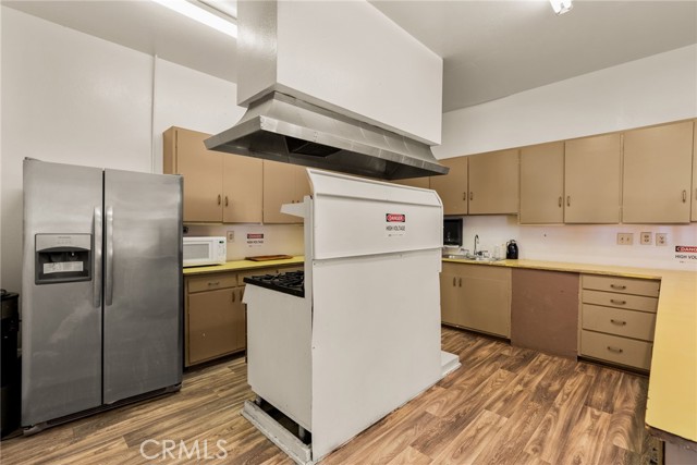 36200 Paradise Ranch Road, Castaic CA: https://media.crmls.org/medias/18fe6169-95cd-40e0-80ea-8df8a8b97359.jpg