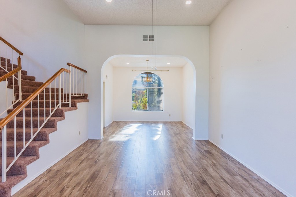 MLS #SR25258696 image #5