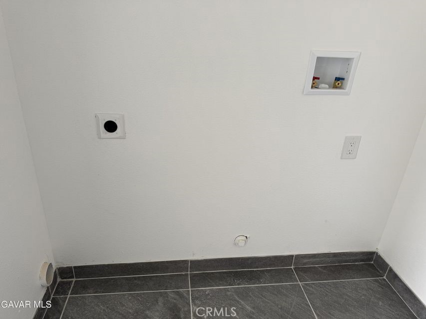 https://media.crmls.org/medias/18ff3579-2e65-45f3-83a7-754eb77a47f4.jpg?preset=X-Large