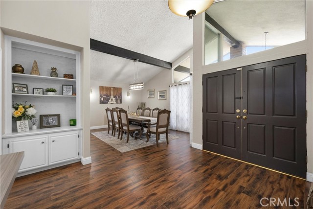 Detail Gallery Image 15 of 73 For 4712 Panorama Dr, Bakersfield,  CA 93306 - 4 Beds | 2/1 Baths