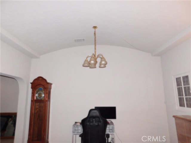 1319 S Downey Road, Los Angeles CA: https://media.crmls.org/medias/190029b3-f9c6-45d4-ae21-ae05a4ae05be.jpg