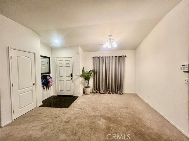 Detail Gallery Image 2 of 26 For 2697 E Skyview Ave, Fresno,  CA 93720 - 3 Beds | 2/1 Baths