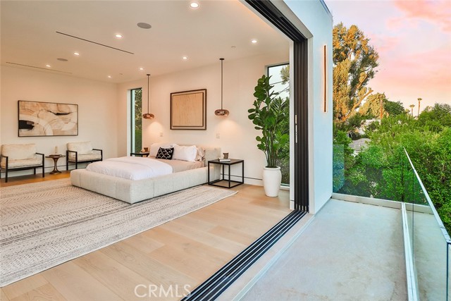 22930 Dolorosa Street, Woodland Hills CA: https://media.crmls.org/medias/19012770-784d-4c71-9410-ec42e855452e.jpg