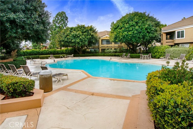 69 Lehigh Aisle, Irvine CA: https://media.crmls.org/medias/190153c1-39e6-4581-828b-ccca2389c5cb.jpg
