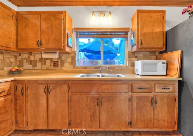 Detail Gallery Image 30 of 75 For 438 Boyd Trl, Big Bear Lake,  CA 92315 - 2 Beds | 2 Baths