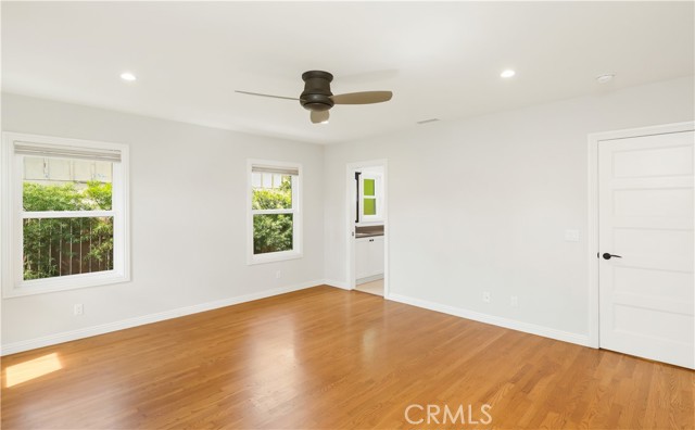 Detail Gallery Image 29 of 43 For 933 W Riviera Dr., Santa Ana,  CA 92705 - 3 Beds | 2/1 Baths