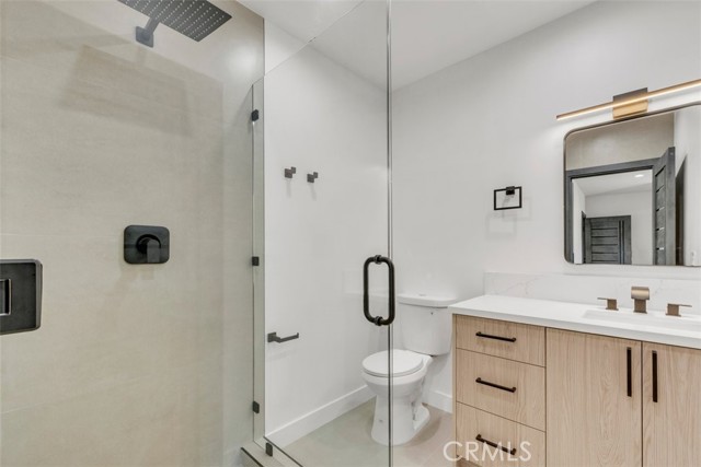 11240 Lull Street, Sun Valley CA: https://media.crmls.org/medias/19025c2b-58b2-45d0-9599-5dc5c32a1d9d.jpg