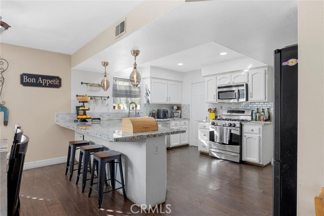 Detail Gallery Image 17 of 43 For 7605 Carson Hill Ct, Bakersfield,  CA 93313 - 4 Beds | 2/1 Baths