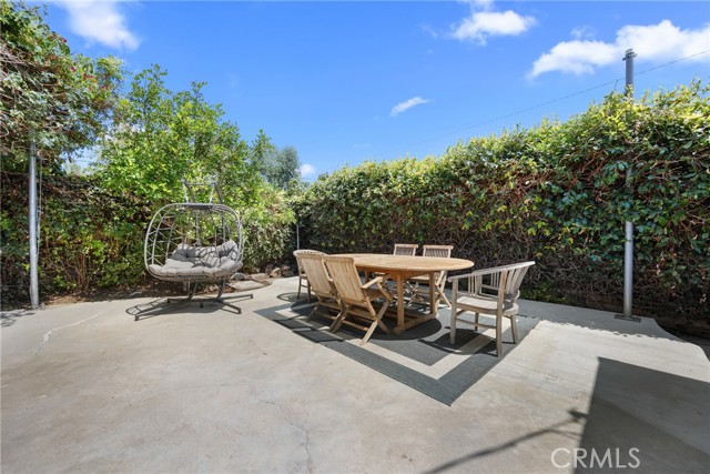 5834 Costello Avenue, Van Nuys CA: https://media.crmls.org/medias/1903a2d7-5e96-4dc8-99d2-204756e95d96.jpg