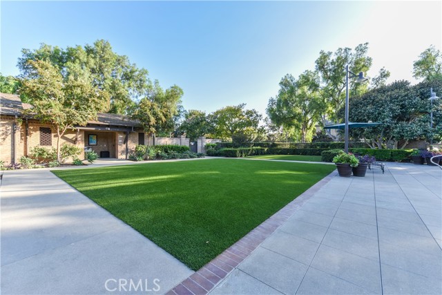 80 Great, Irvine CA: https://media.crmls.org/medias/1903e98d-4dcf-4238-98c2-8717367536ab.jpg