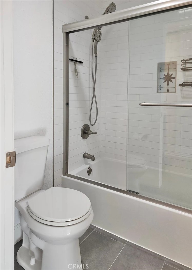 24221 Avenida De Las Flores 111