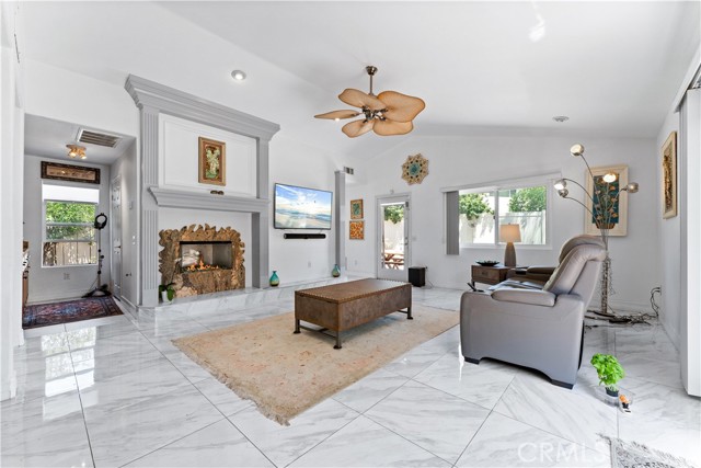 Detail Gallery Image 17 of 69 For 3585 Ambrose Cir, Corona,  CA 92882 - 6 Beds | 5/1 Baths