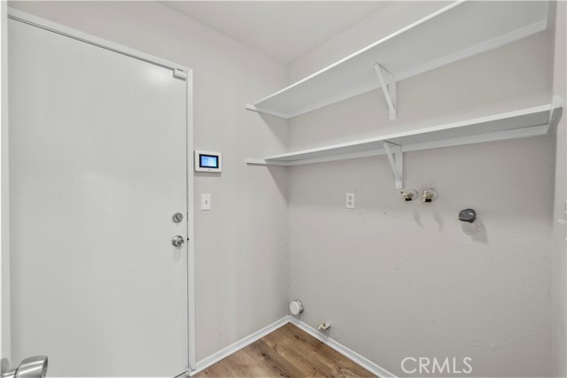 6327 W Avenue J5, Lancaster CA: https://media.crmls.org/medias/19060991-4435-4017-bc88-967639d3b725.jpg