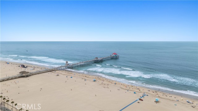 711 Pacific Coast, Huntington Beach CA: https://media.crmls.org/medias/190615f1-11bc-4347-9c55-16947057ffc1.jpg
