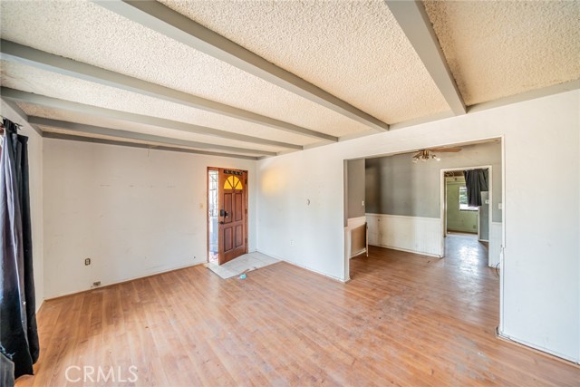 1964 Marlborough Avenue, Riverside CA: https://media.crmls.org/medias/19069161-0e7b-48fb-9146-1f7793ed4899.jpg