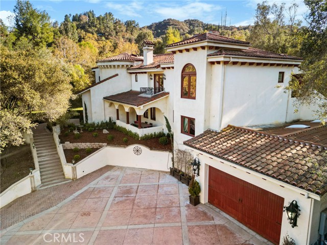 4141 Cambridge Road, La Canada Flintridge CA: https://media.crmls.org/medias/1906cfd5-082b-43d4-8a36-4a24c41ef3bc.jpg