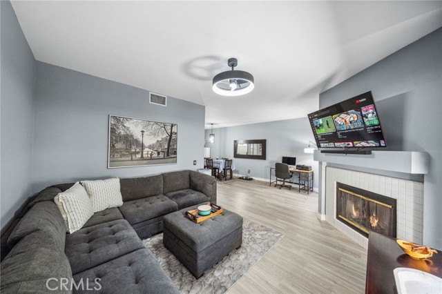 3190 Altura Court, Corona CA: https://media.crmls.org/medias/1906ebdf-1569-42e0-879e-72ce0357258c.jpg