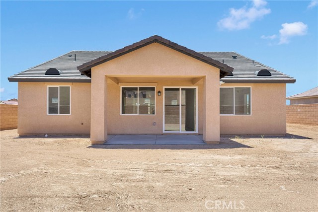 16148 Pablo Court, Victorville CA: https://media.crmls.org/medias/1906f323-543b-4e9d-a2e3-c1a35d9e7823.jpg