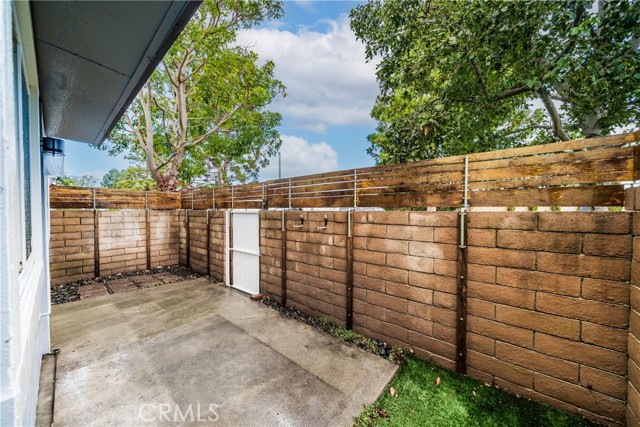 Detail Gallery Image 27 of 52 For 16396 Vista Roma, Huntington Beach,  CA 92649 - 2 Beds | 1 Baths