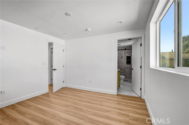 7320 Newcastle, Reseda CA: https://media.crmls.org/medias/1907205b-450c-47c2-911a-3093f45a335f.jpg