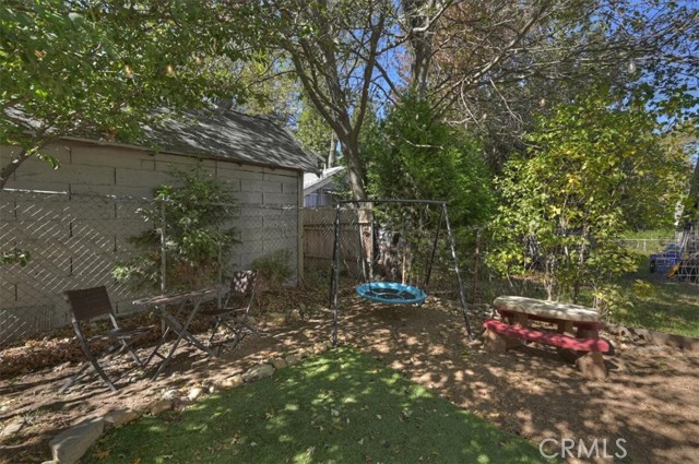 396 Log, Crestline, CA 92325
