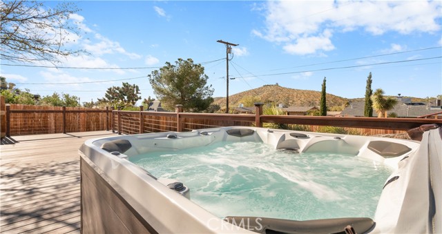 57966 El Dorado Drive, Yucca Valley CA: https://media.crmls.org/medias/190c7c13-5610-46ae-a7ed-d73fc709e86f.jpg