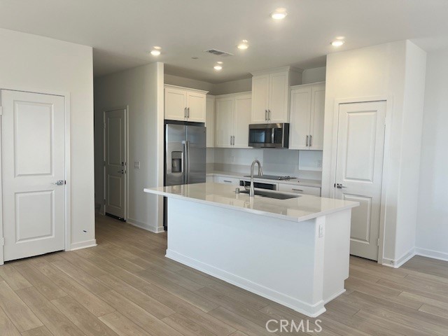 Detail Gallery Image 4 of 8 For 8421 Gabrielino Ct, Rancho Cucamonga,  CA 91730 - 3 Beds | 2/1 Baths