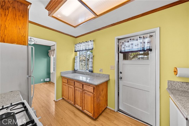 Detail Gallery Image 5 of 17 For 730 N Holmes, Ontario,  CA 91764 - 3 Beds | 1 Baths