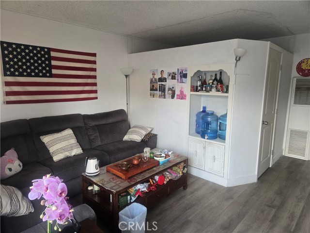 122 Pearl Street, San Gabriel CA: https://media.crmls.org/medias/190df843-6c80-4460-8022-bf9b1271f5c8.jpg