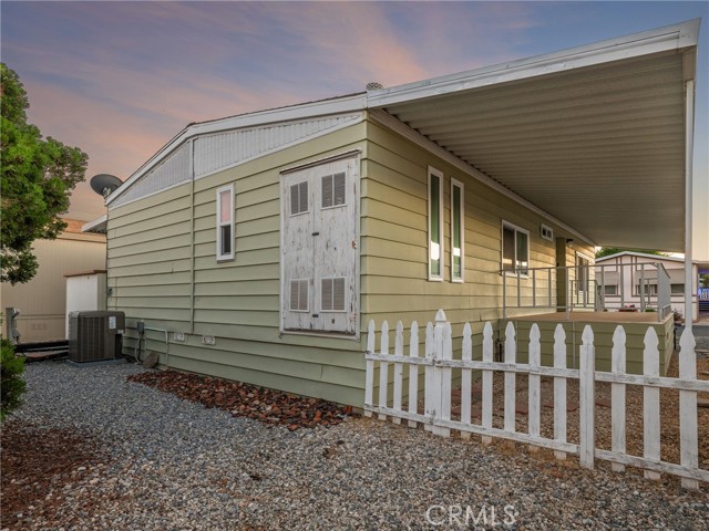 Detail Gallery Image 4 of 34 For 13393 Mariposa Rd #112,  Victorville,  CA 92395 - 2 Beds | 2 Baths