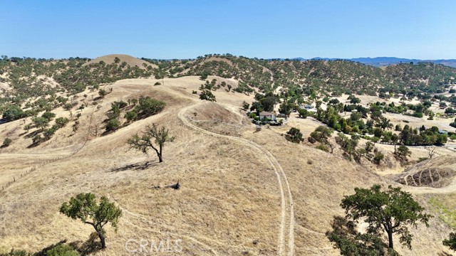 1924 Surrey Way, Paso Robles CA: https://media.crmls.org/medias/190ebefb-7dc4-4518-b03a-a4a9979e6298.jpg