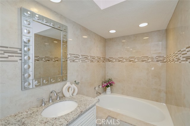 20850 E Walnut Canyon Road, Walnut CA: https://media.crmls.org/medias/190fb803-9d68-4d86-af48-489c1e022555.jpg