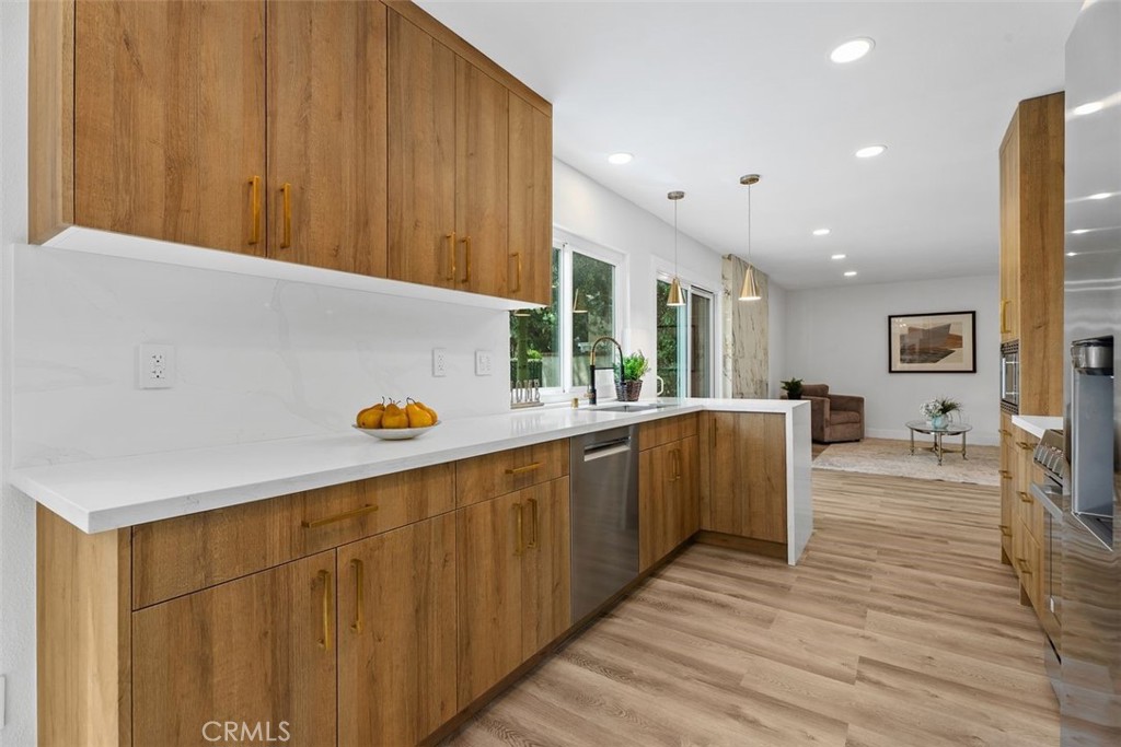 MLS #OC25225891 image #17