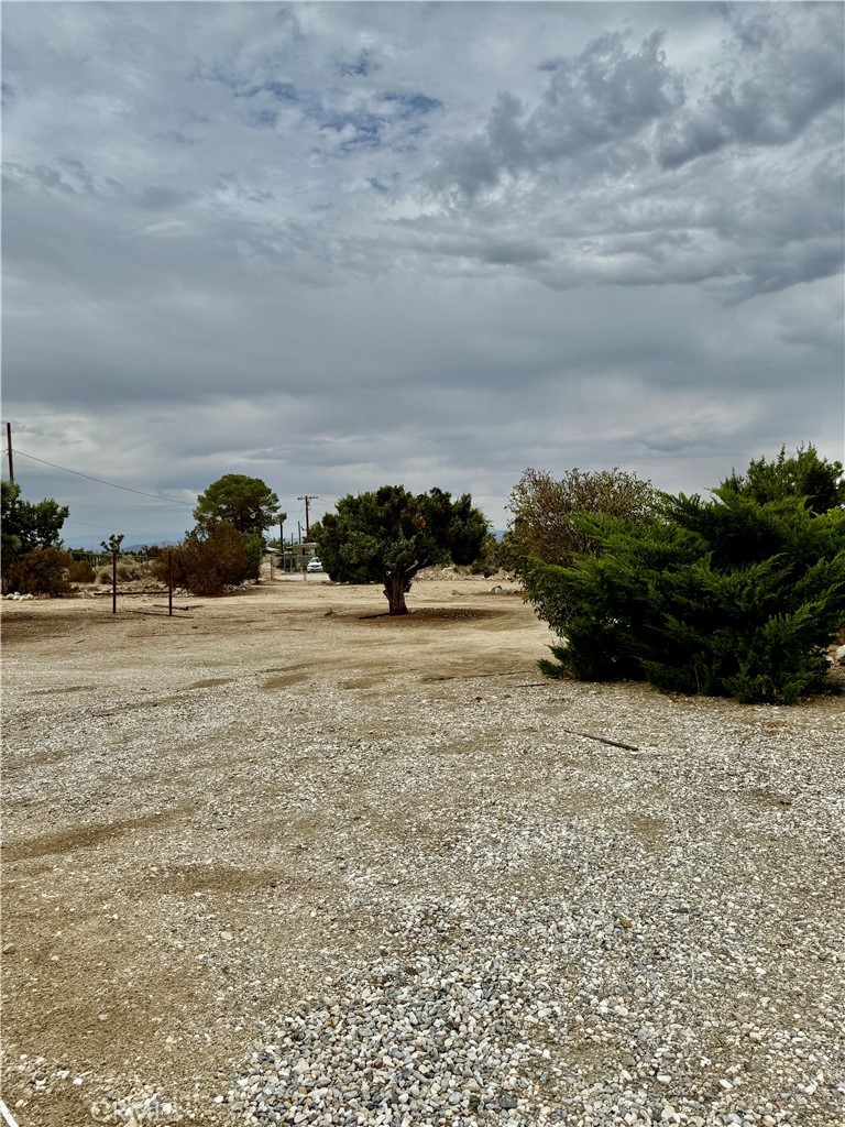 https://media.crmls.org/medias/19109a5b-d19a-4488-acd0-9cb123991e31.jpg?preset=X-Large