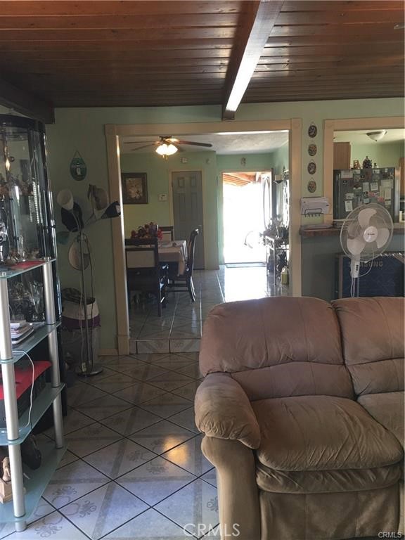 432 N Sage N Avenue, Rialto CA: https://media.crmls.org/medias/1911f5c7-24ad-4cb7-8a01-f5dad8bbd760.jpg