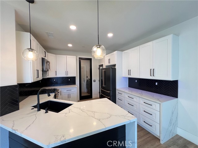 Detail Gallery Image 4 of 25 For 7161 East Ave, Rancho Cucamonga,  CA 91739 - 3 Beds | 2/1 Baths