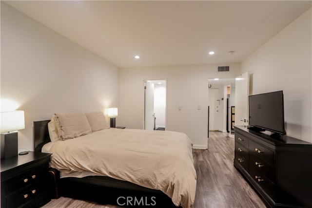 Detail Gallery Image 11 of 34 For 911 N Kings Rd #118,  West Hollywood,  CA 90069 - 2 Beds | 2 Baths