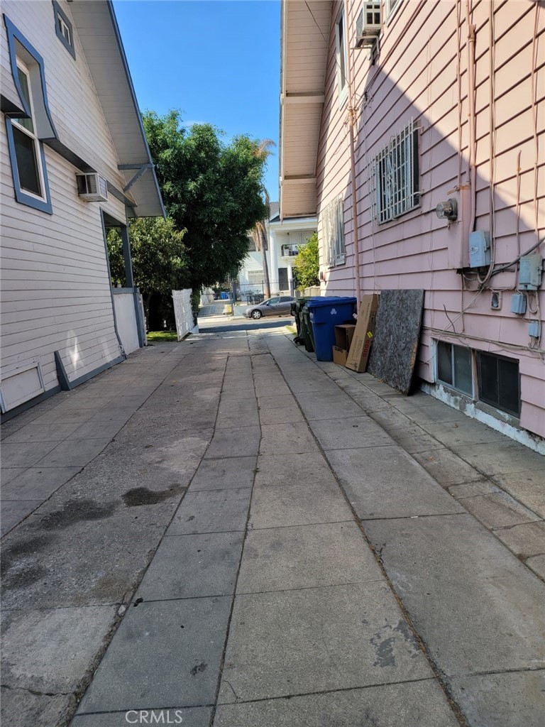 https://media.crmls.org/medias/1914ccba-b62c-437d-9a81-6006d20d3ae9.jpg?preset=X-Large