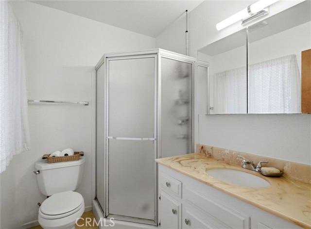 Detail Gallery Image 12 of 27 For 615 Kerilyn Ln, Hemet,  CA 92544 - 2 Beds | 2 Baths