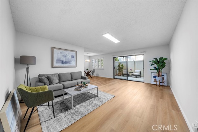 Detail Gallery Image 2 of 16 For 13212 La Jolla 307b,  La Mirada,  CA 90638 - 1 Beds | 1 Baths