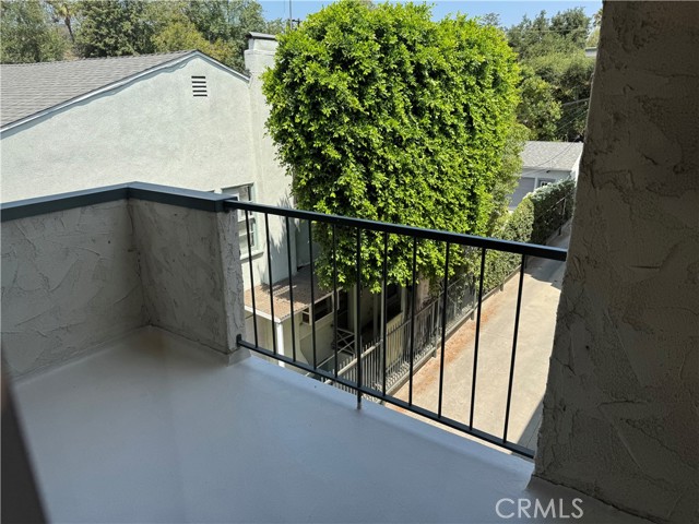 1218 Pine Street, South Pasadena CA: https://media.crmls.org/medias/1915208c-be88-46c7-ac94-476a0cd3b0da.jpg