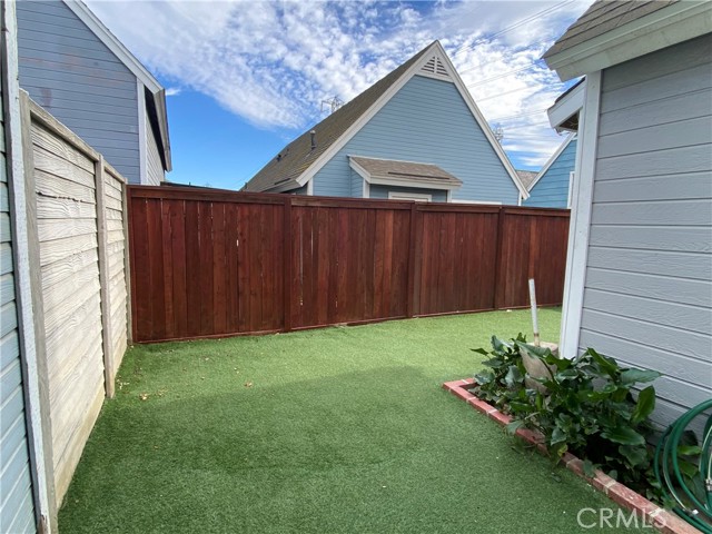 Detail Gallery Image 18 of 19 For 14515 Woodland Dr #15,  Fontana,  CA 92337 - 2 Beds | 1 Baths