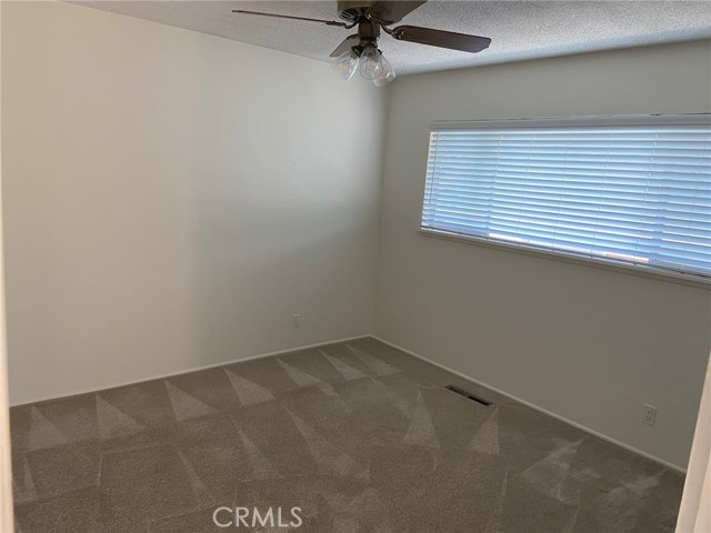 Detail Gallery Image 13 of 26 For 421 Avenue F, Redondo Beach,  CA 90277 - 3 Beds | 2 Baths