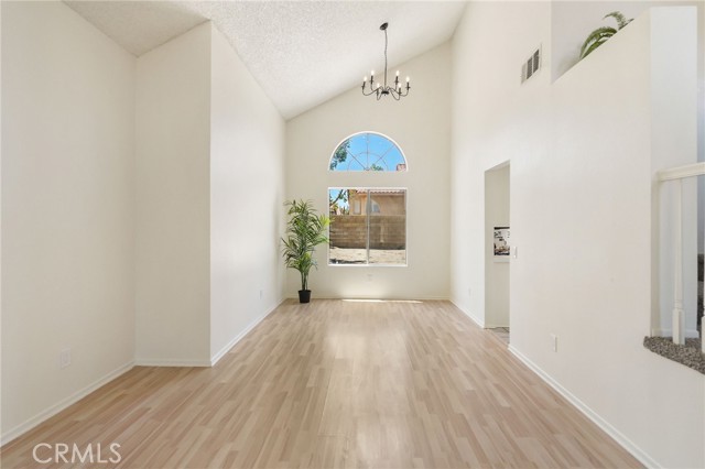 Detail Gallery Image 10 of 24 For 37933 Sweetbrush St, Palmdale,  CA 93552 - 4 Beds | 3 Baths