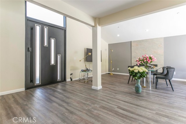 17465 Tuscan Drive, Granada Hills CA: https://media.crmls.org/medias/19176a2c-a7c7-40b1-9f9a-551f6c1e1774.jpg