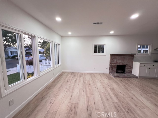 Detail Gallery Image 4 of 26 For 508 Molino Ave, Long Beach,  CA 90814 - 3 Beds | 2 Baths