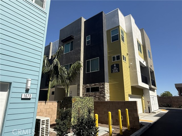 Detail Gallery Image 8 of 74 For 243 S Sand Palm Dr, Anaheim,  CA 92802 - 3 Beds | 3 Baths