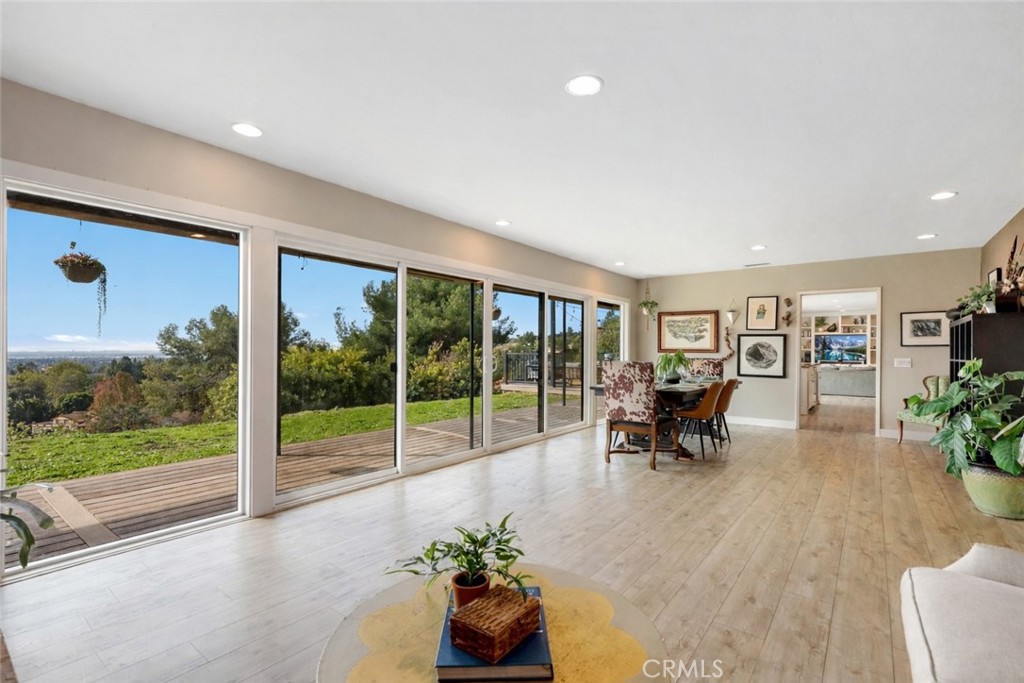 1918 Chandos Lane
