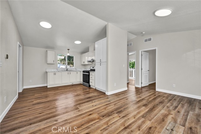 Detail Gallery Image 5 of 21 For 14981 Saroni Pkwy, Clearlake,  CA 95422 - 3 Beds | 2 Baths
